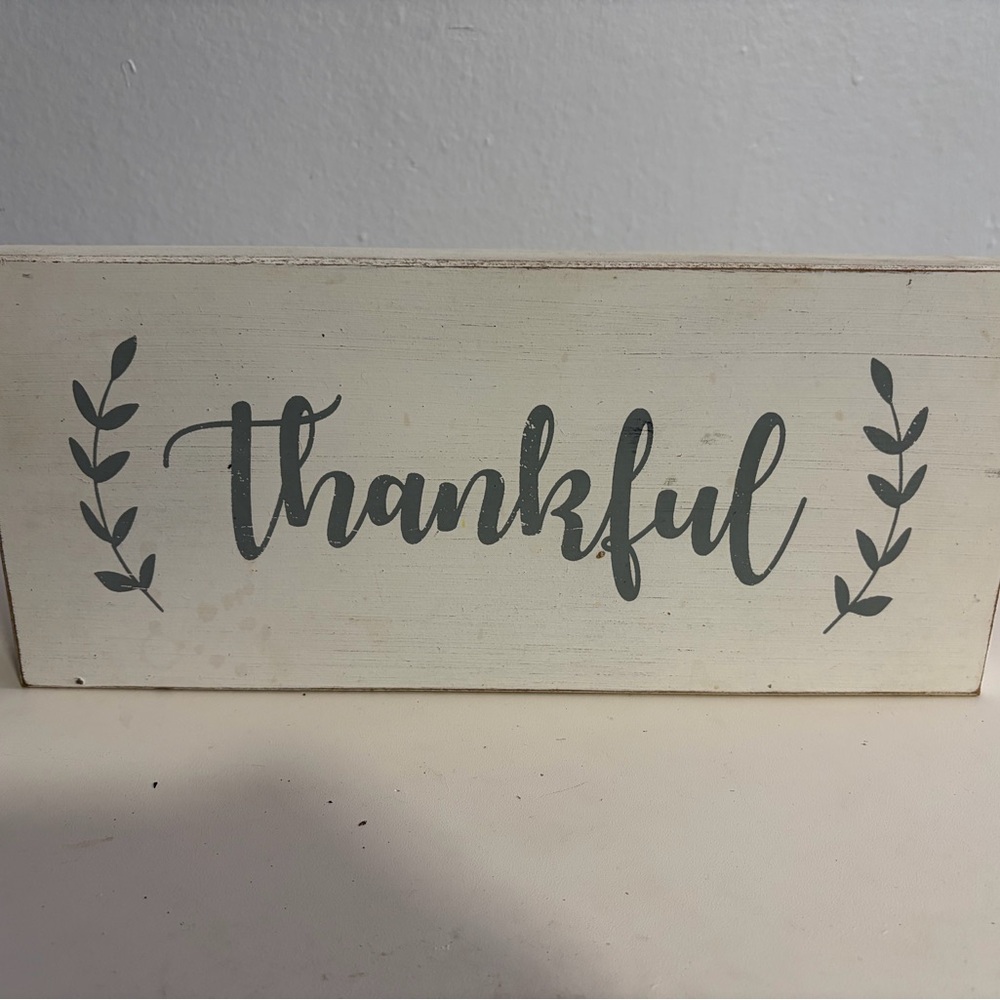 Thankful Wall Decor Sign - White and Gray